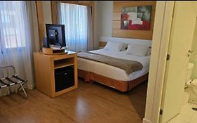 Suite Hotel Congonhas Aeroporto UH-1109